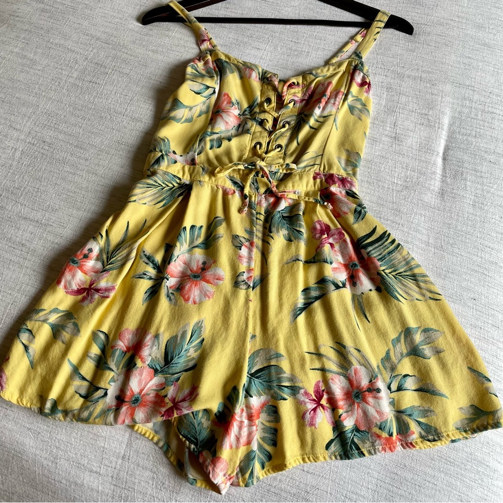 Hollister Tropical Romper | Yellow | Size S